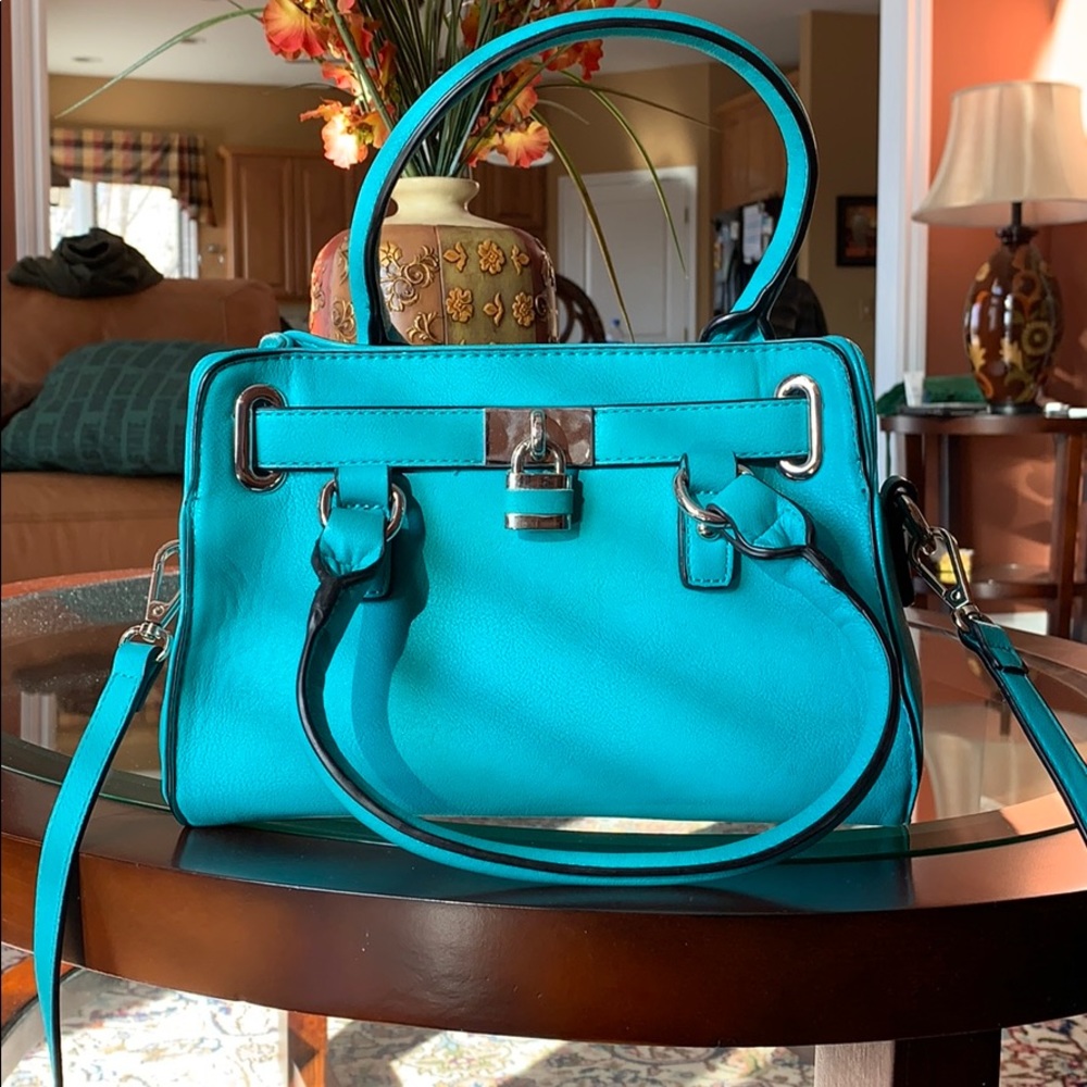 Crossbody purse